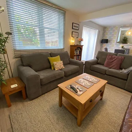 Holiday home Meadowside